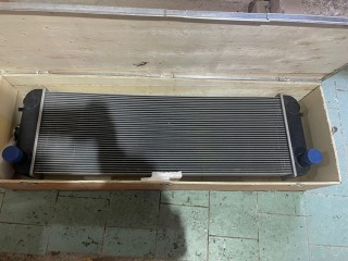 Радиатор охлаждения водяной 4650352 Hitachi в Москве