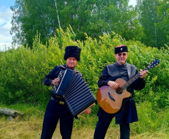 Романсы песни военные казачьи народные гитара баян  в Москве
