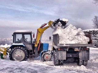 Уборка снега и вывоз снега. в Москве